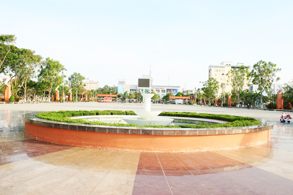 Quảng trường Thành phố Vĩnh Long